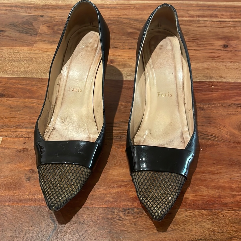 Women’s Christian Louboutin Black Leather Heels size 40